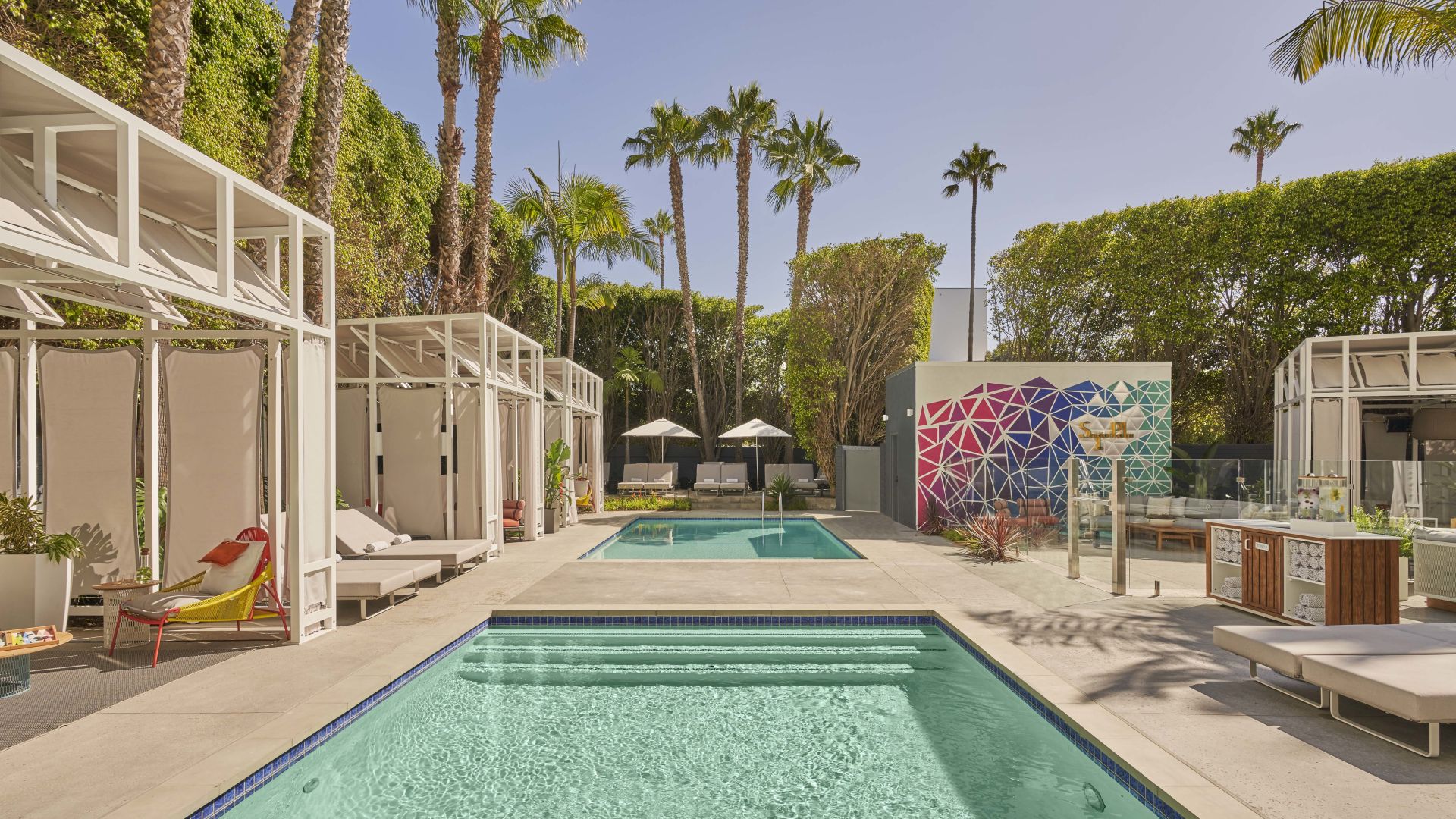The pools and cabanas at Viceroy Santa Monica
